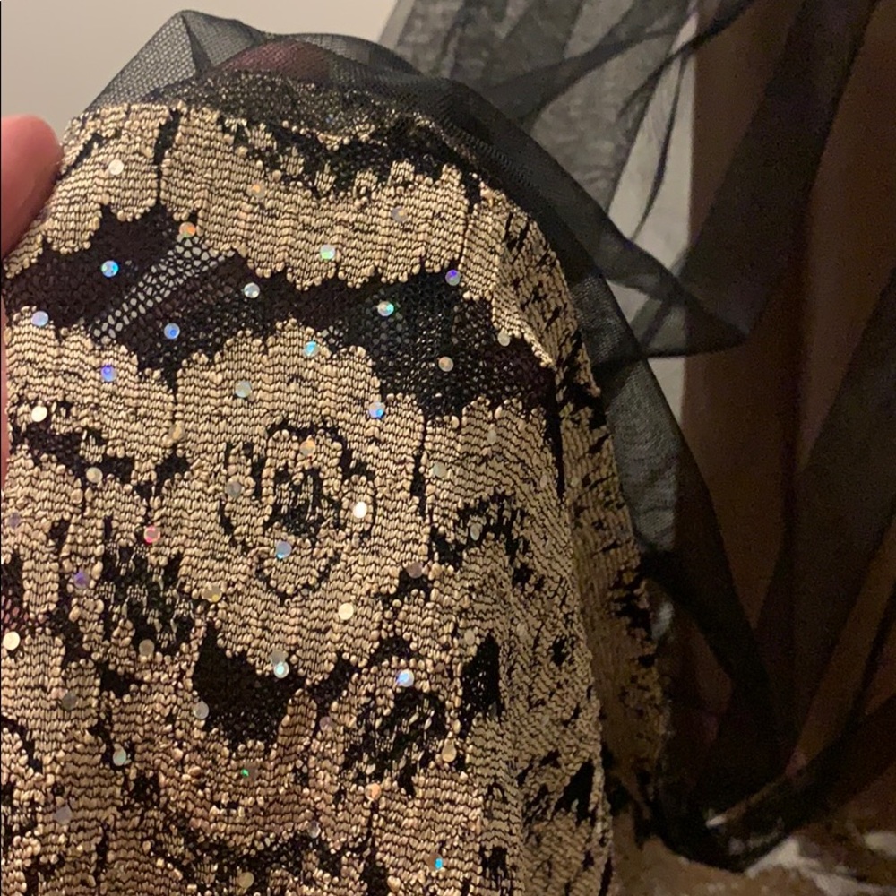 Dress - Picture 5 of 7